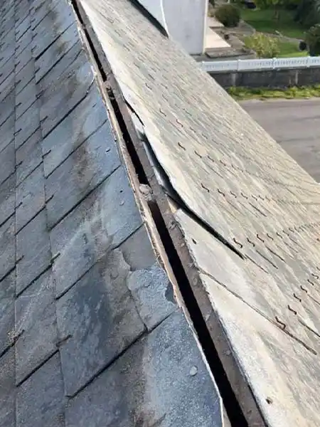 Toiture sans faîtières